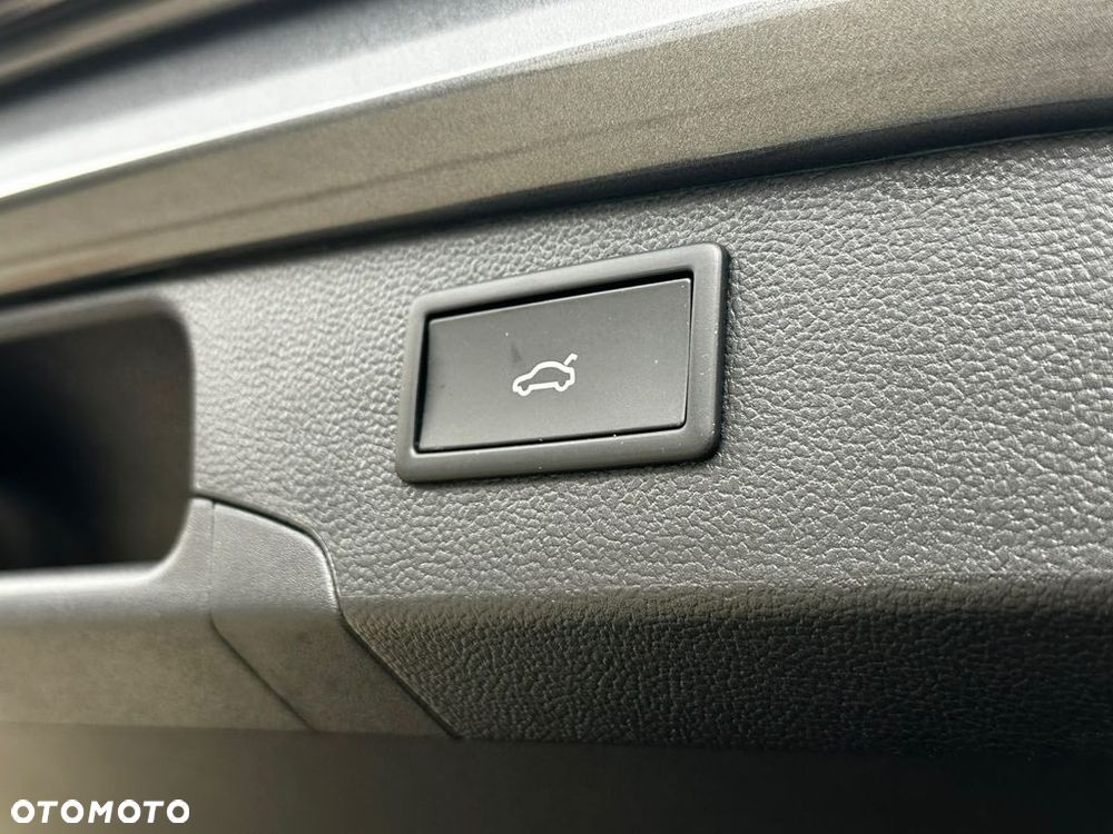 Volkswagen Passat 2.0 TDI SCR DSG Elegance - 26