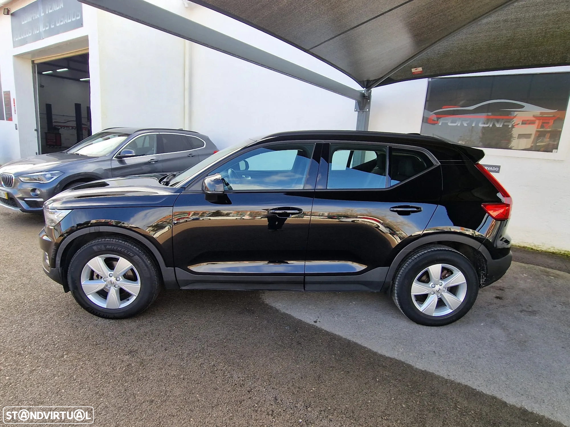 Volvo XC 40 1.5 T3 Tech Edition - 4