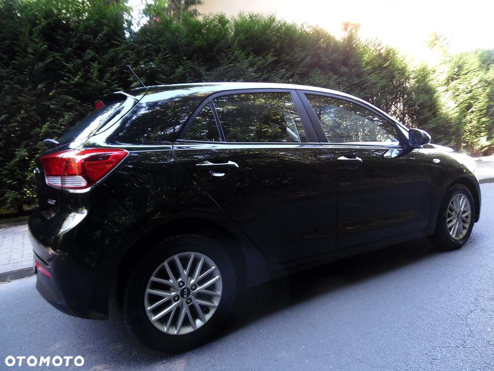 Kia Rio - 14