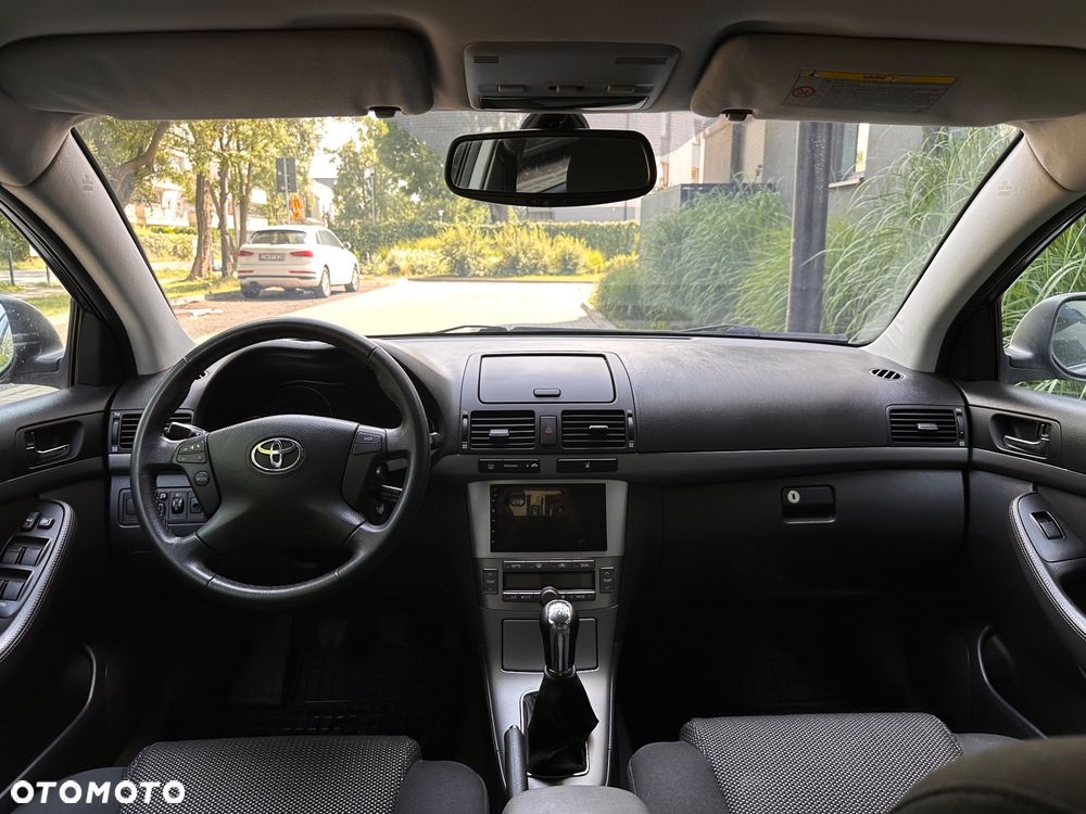 Toyota Avensis 2.0 VVT-i Team - 8