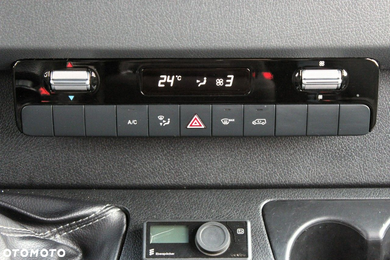 Mercedes-Benz Sprinter - 17