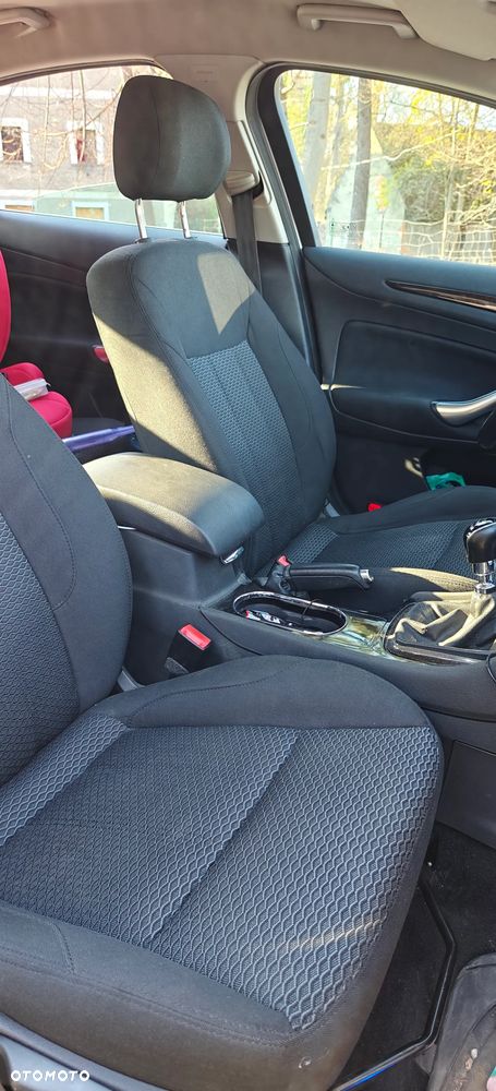 Ford Mondeo 2.0 TDCi Ghia - 14