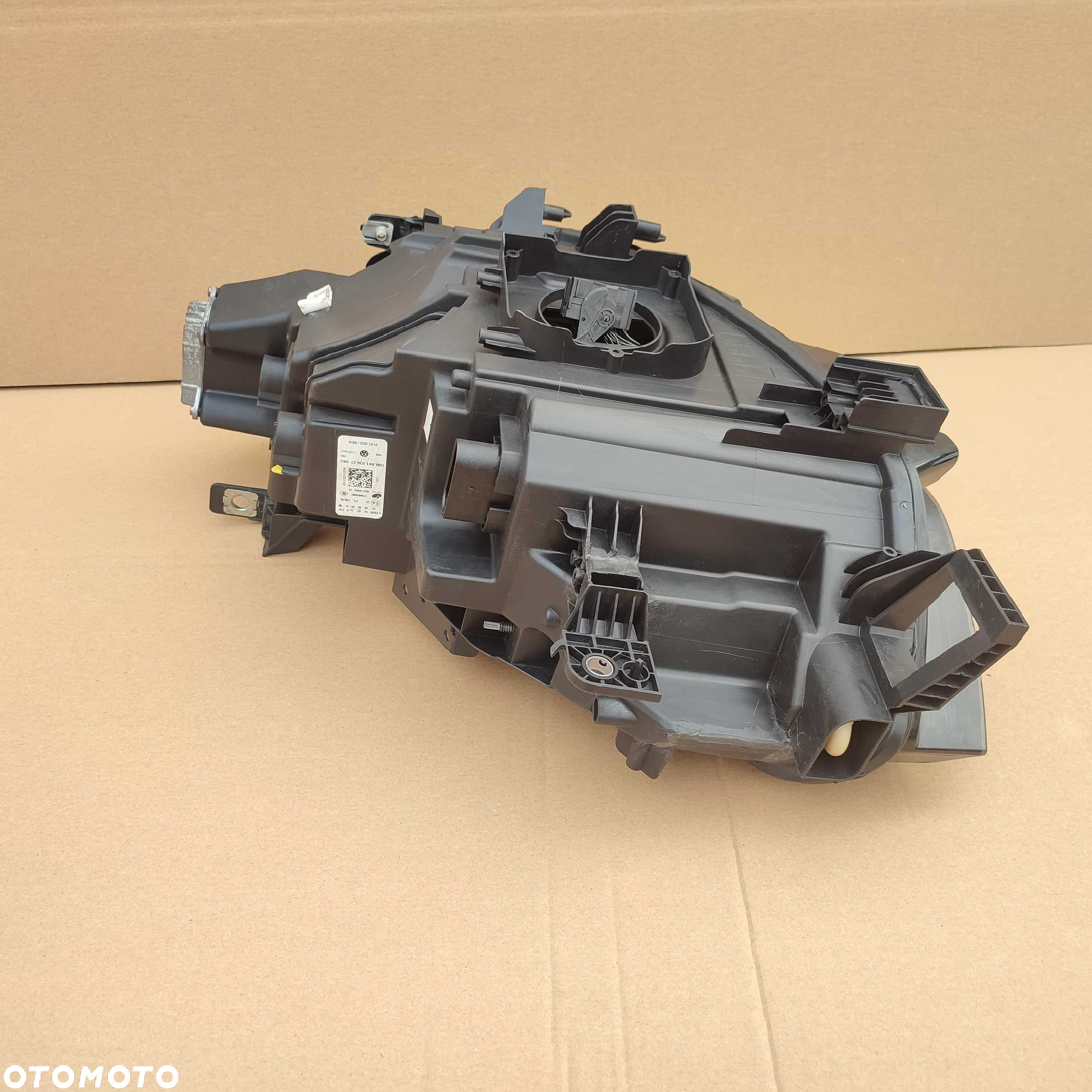 VW ID3 10B lampa prawa przód przednia IQ Full Led ORYG EU - 7