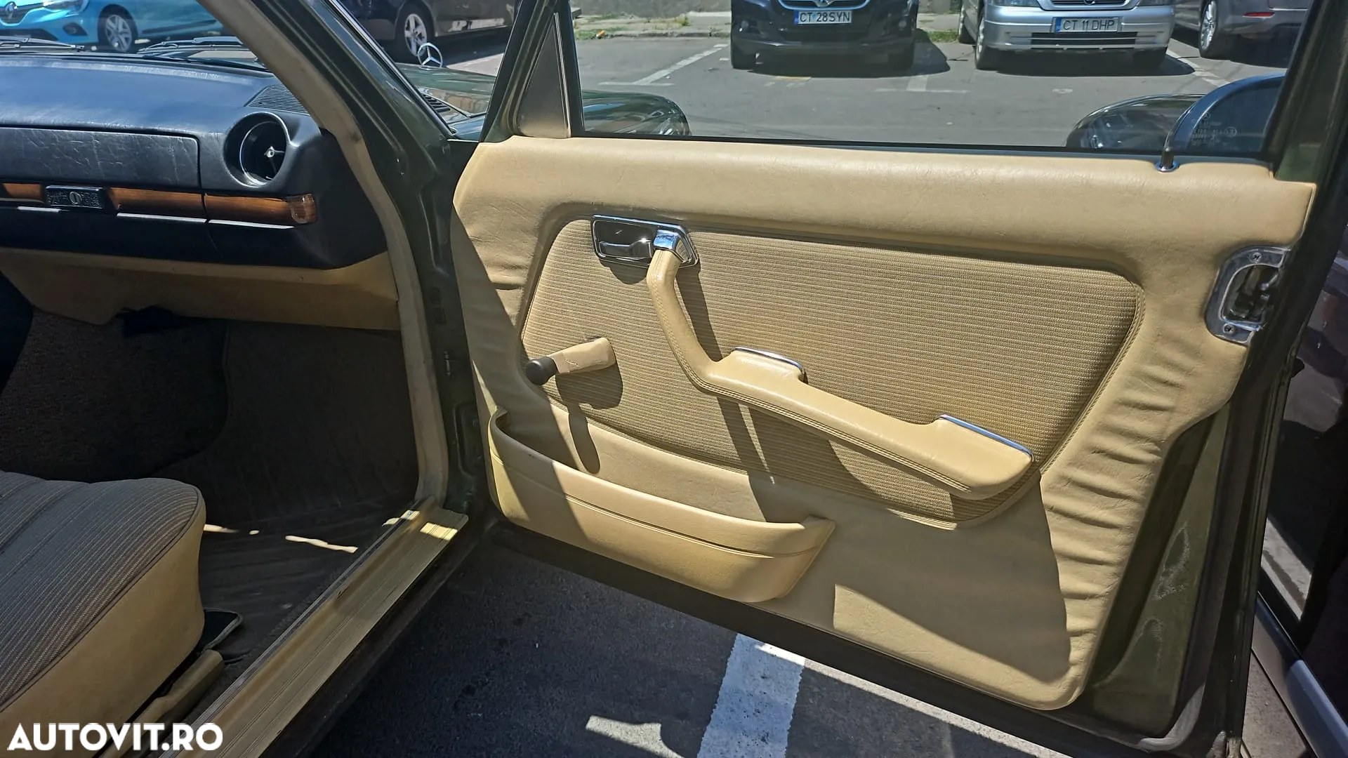 Mercedes-Benz W123 - 15
