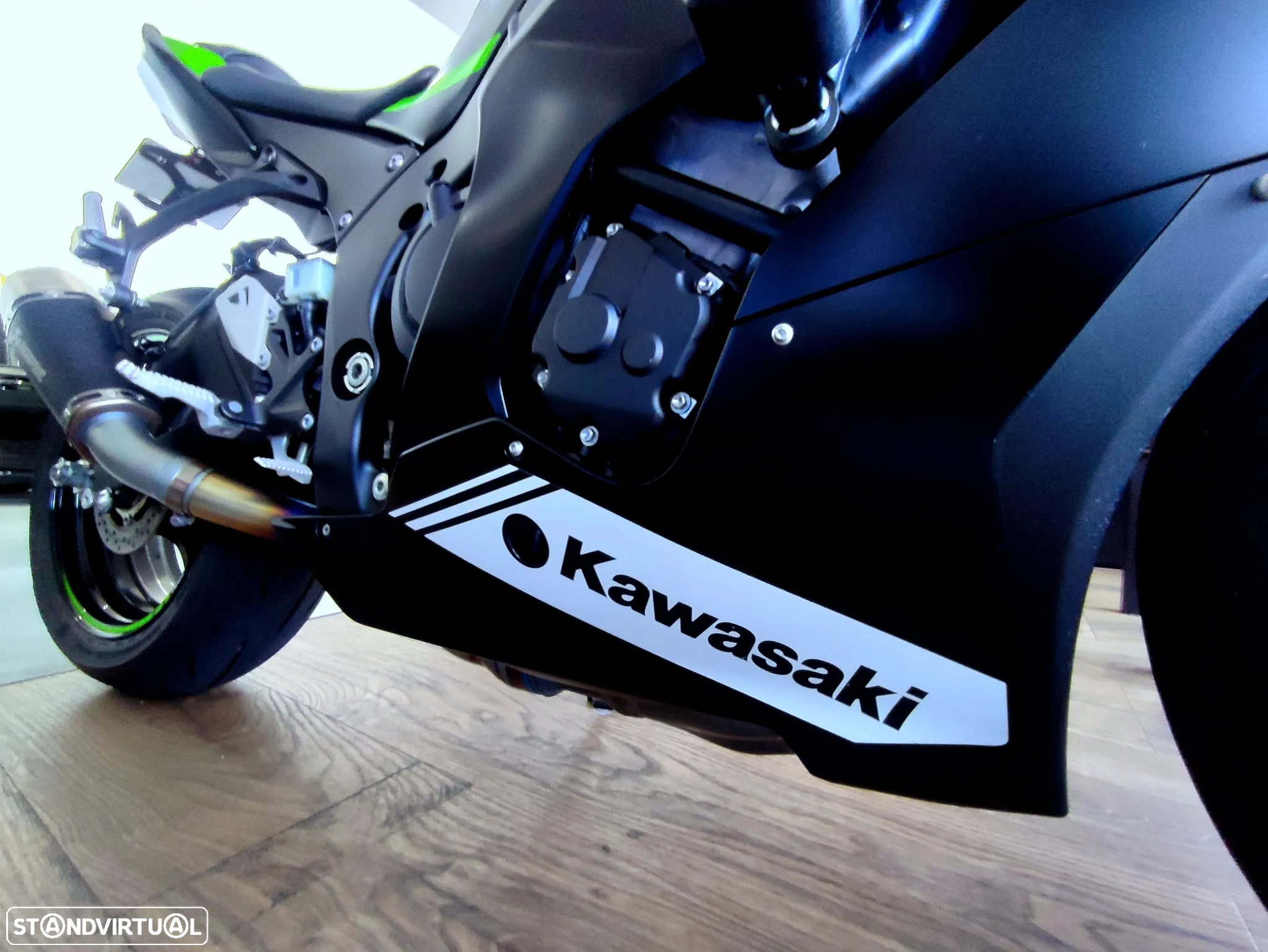 Kawasaki ZXR ZX-10R - 16