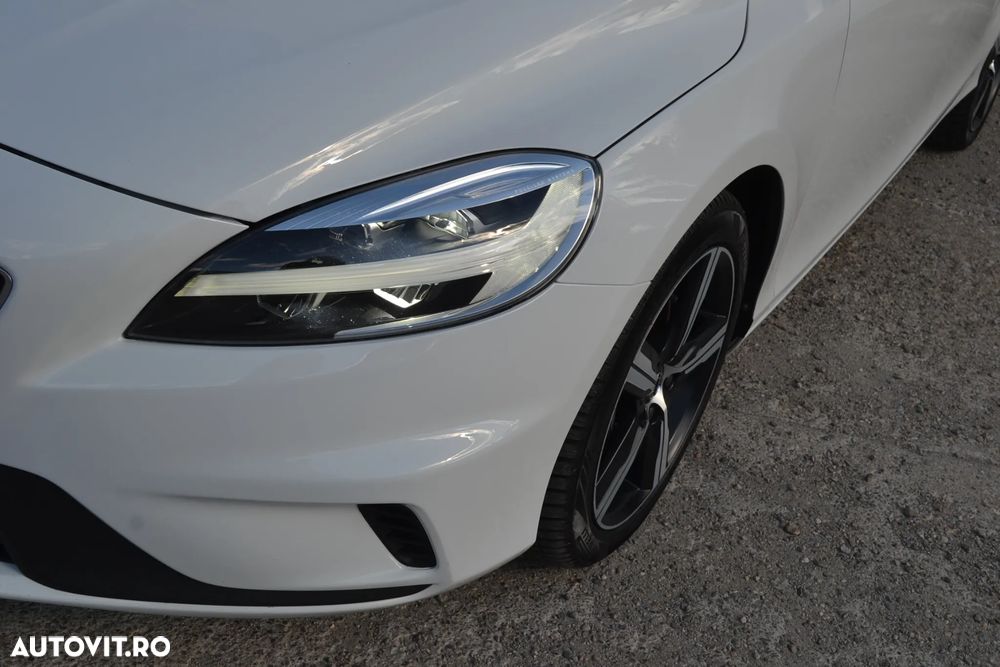 Volvo V40 D2 Geartronic RDesign - 28