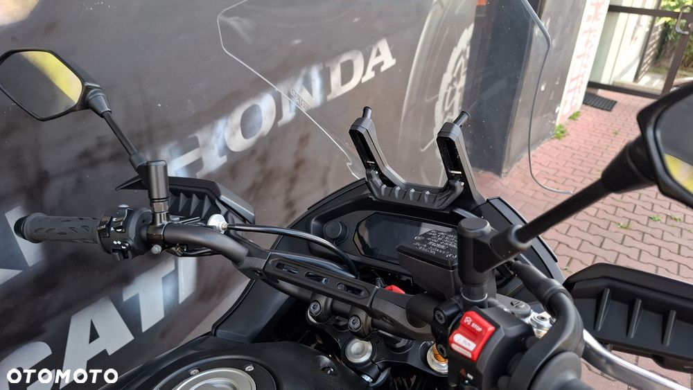 Yamaha MT - 17