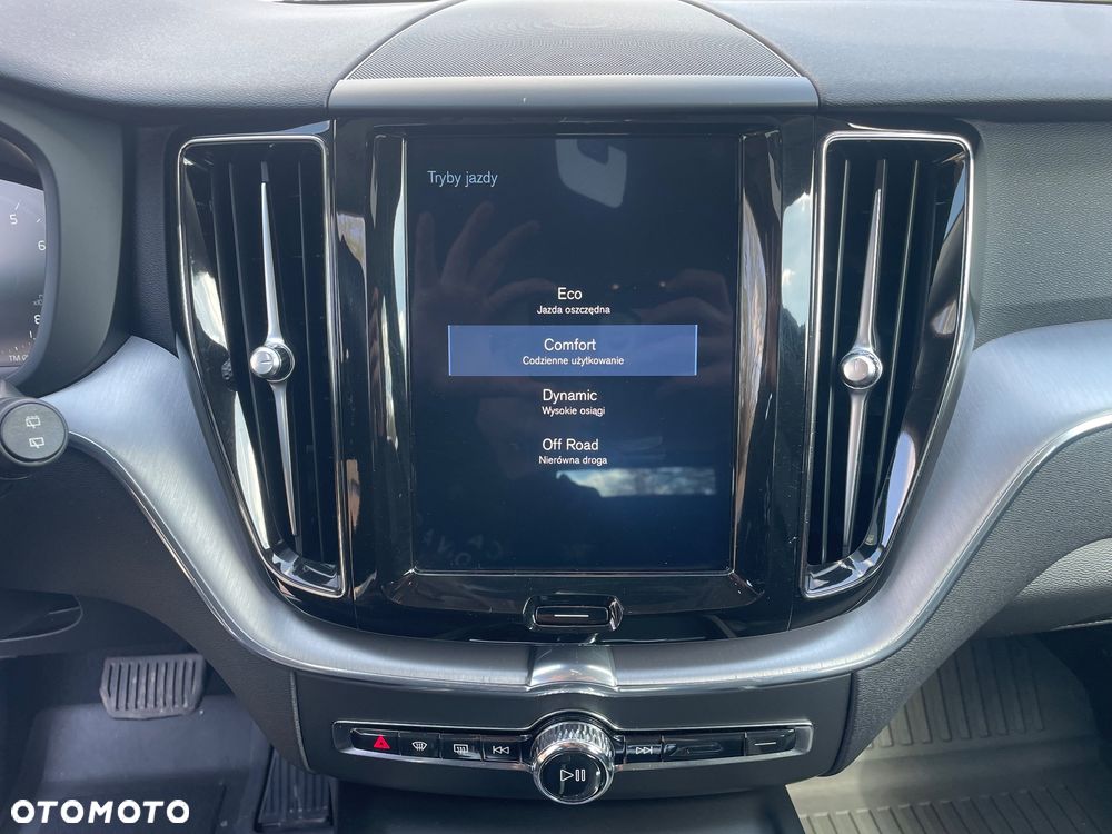 Volvo XC 60 B5 B Momentum Pro - 21