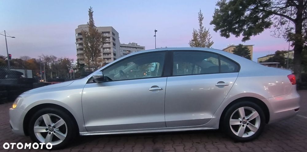 Volkswagen Jetta 1.4 TSI Comfortline - 1