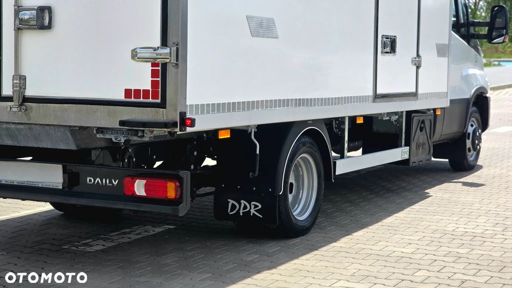 Iveco ❗️❗️DAILY 3.0 180Km 50C18 JAK NOWY ❗️❗️NOWY MODEL / ZABUDOWA 8 PALET DPR / CHŁODNIA MROŹNIA -32 +32 / ZASILANIE 230V / PIERWSZY WŁASCICIEL / NAVI / KAMERA COFANIA / TEMPOMAT / BLIŹNIAKI / GRUBA SCIANKA / AGREGAT CARRIER XARIOS 350 / WERSJA WZMOCNIONA / SERWIS ASO / SALON POLSKA / LIFT❗❗ JAK Z SALONU - NOWY -❗❗ - 16