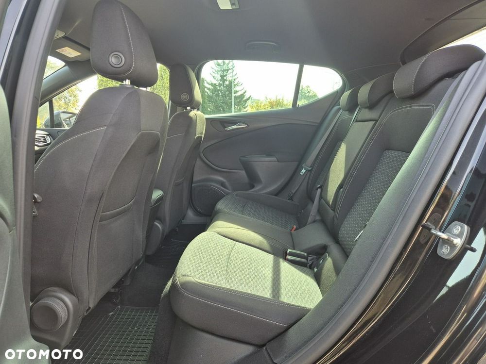 Opel Astra 1.4 T Dynamic S&S - 21