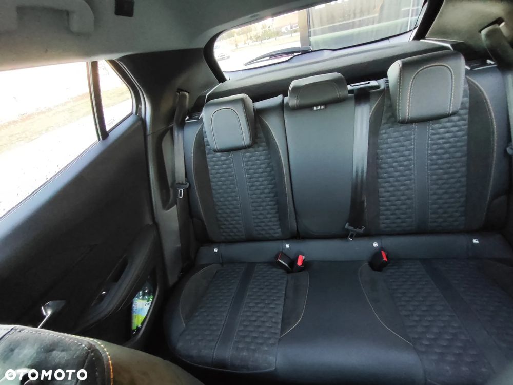 Peugeot 2008 1.2 Pure Tech GPF Crossway S&S EAT6 - 17