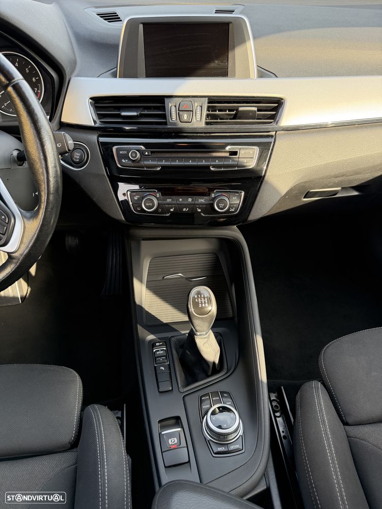 BMW X1 sDrive18i Advantage - 17