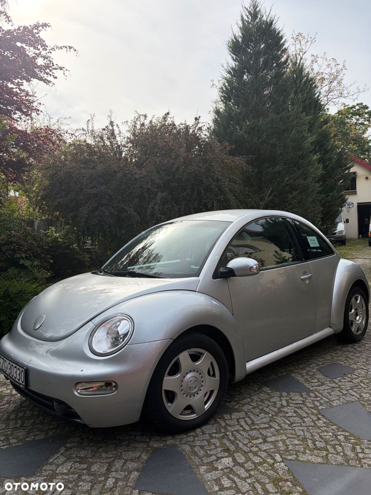 Volkswagen New Beetle - 1