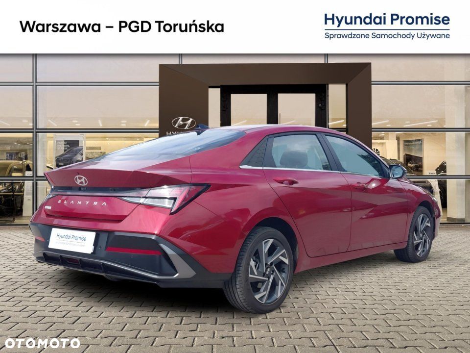 Hyundai Elantra - 5