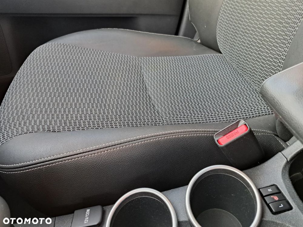 Toyota Verso 1.6 D-4D Prestige - 21