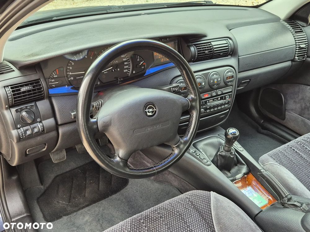 Opel Omega 2.0 CD - 6