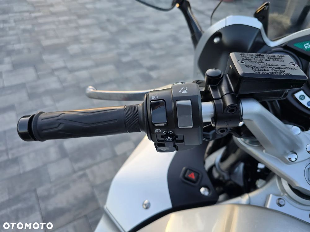 Yamaha FJR - 24