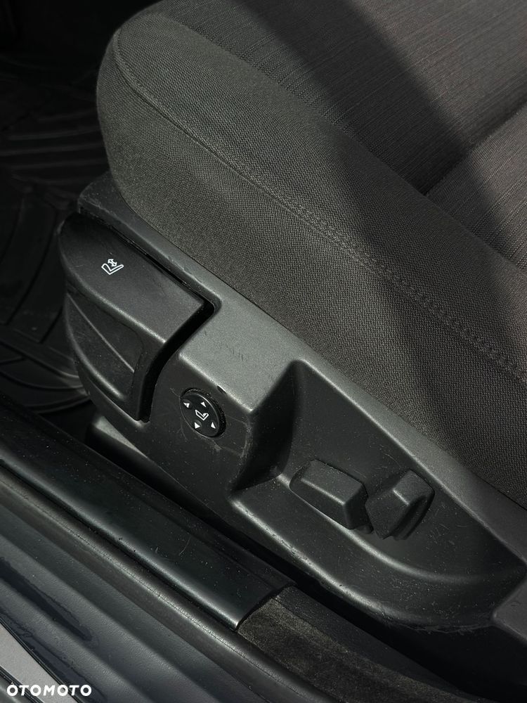 BMW Seria 5 525d xDrive - 15