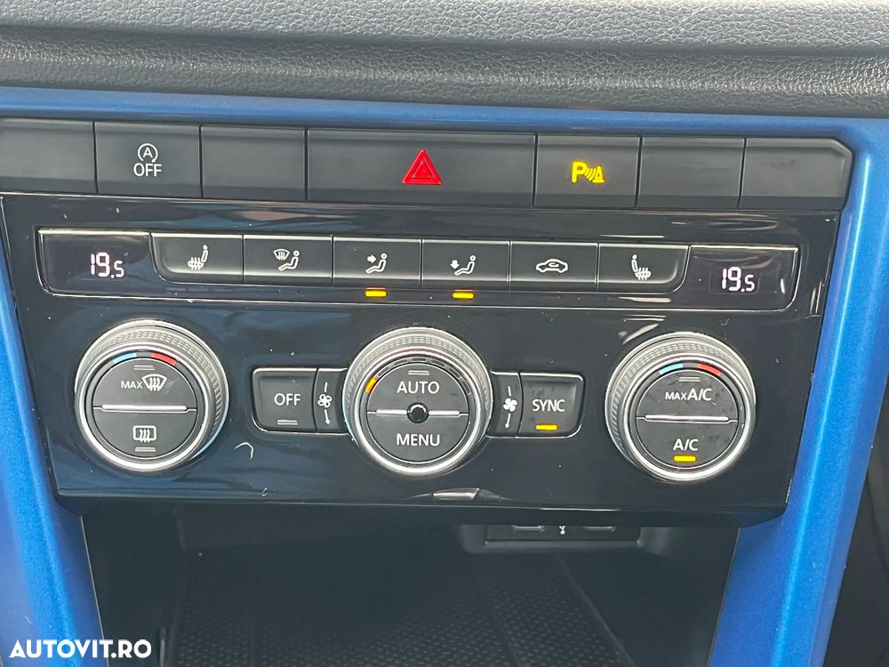 Volkswagen T-Roc - 23