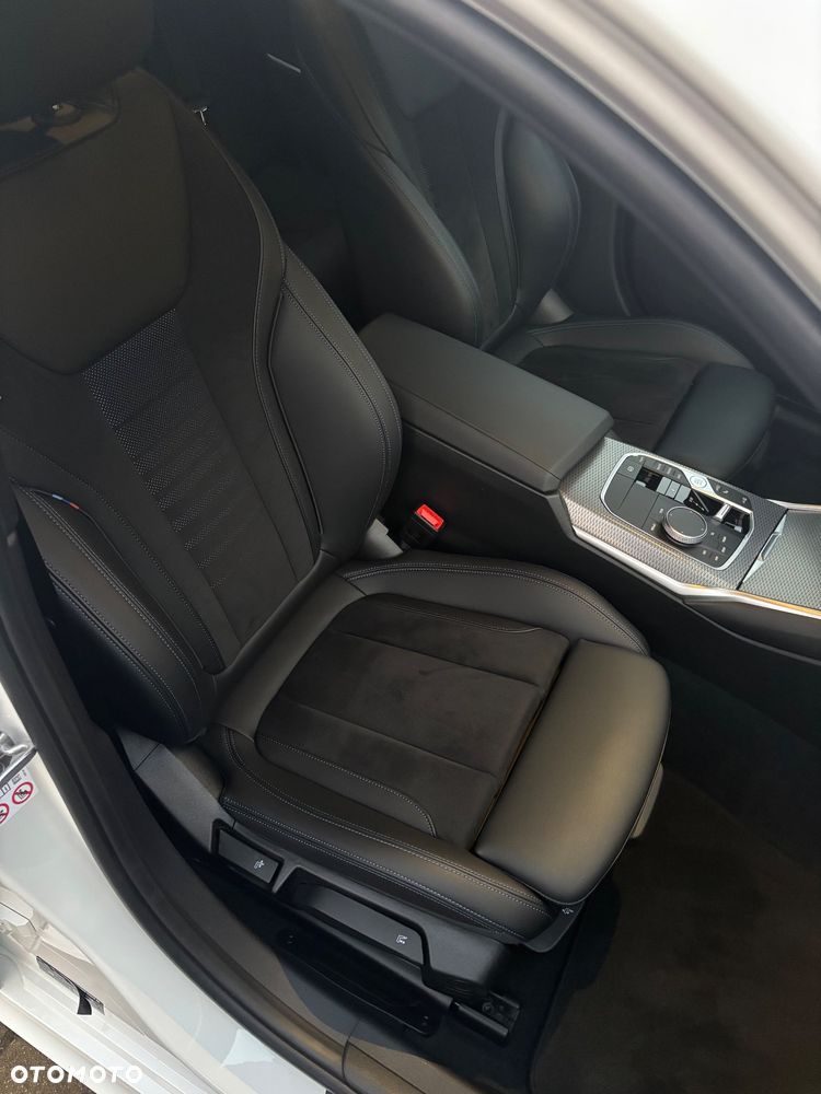 BMW Seria 3 330i xDrive - 20