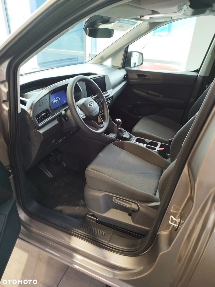 Ford Transit Connect - 8