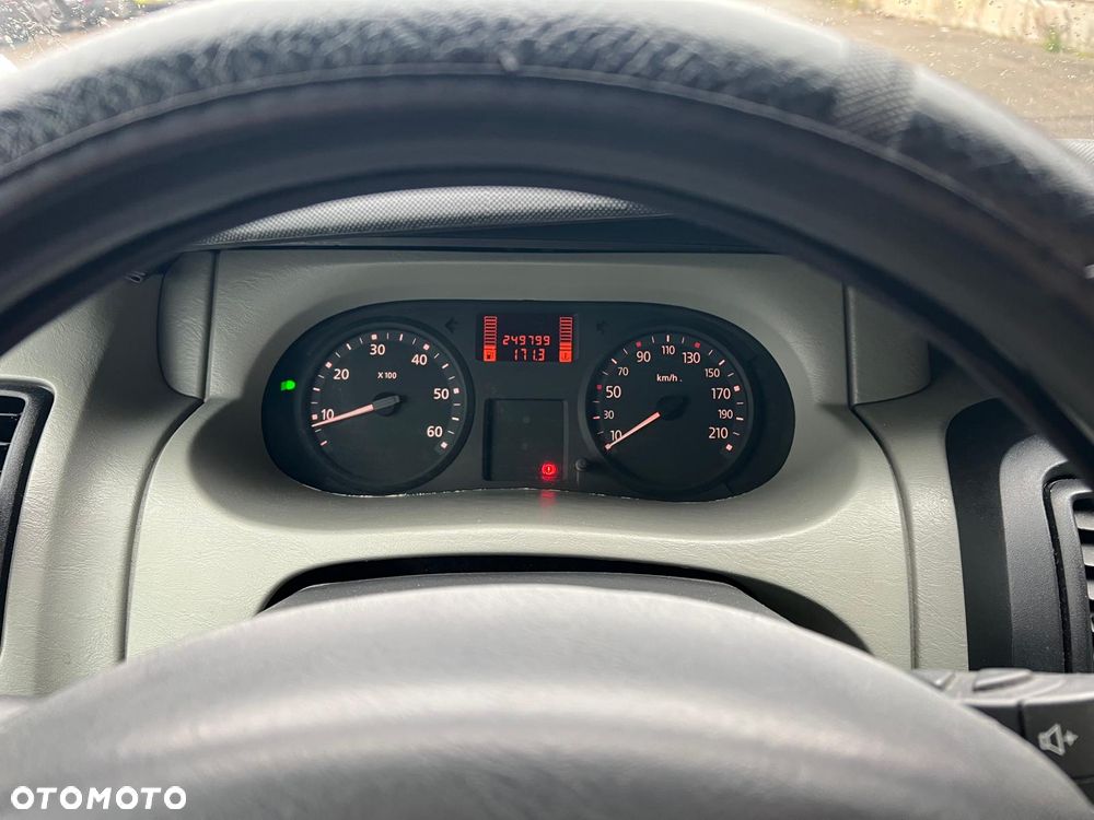 Renault Trafic - 22