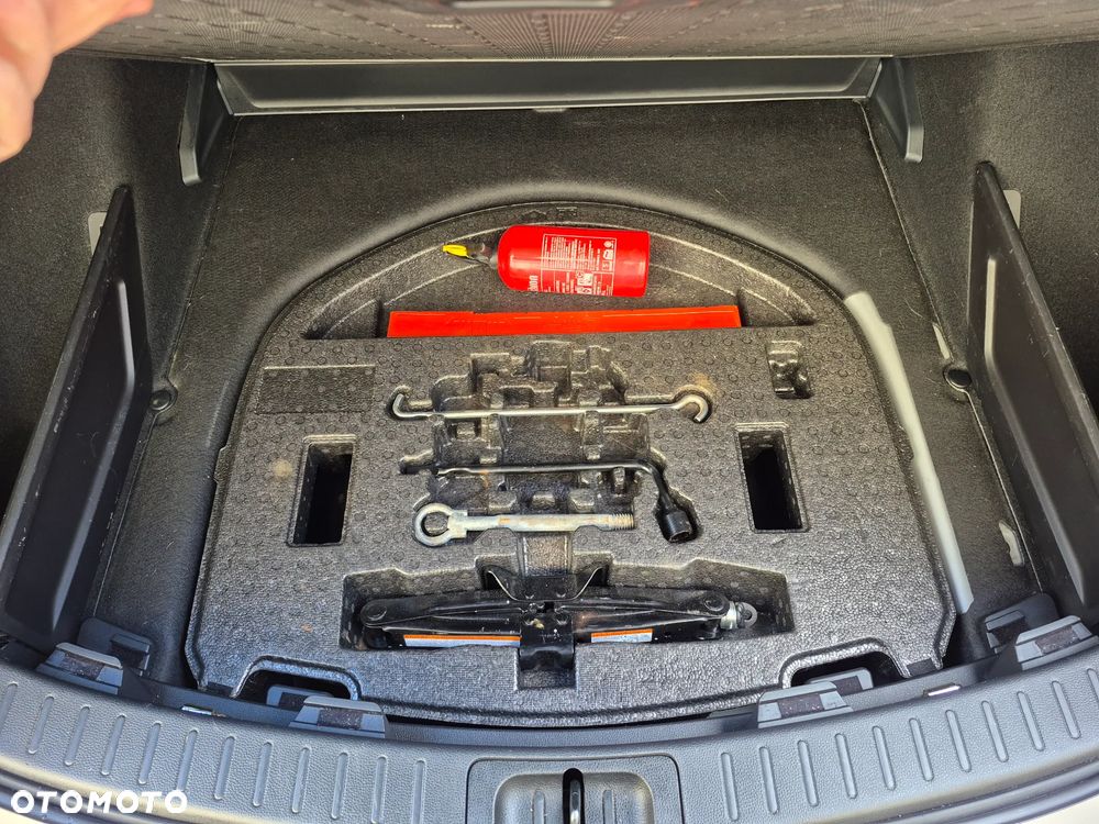 Toyota Corolla TS Kombi 22 - 16