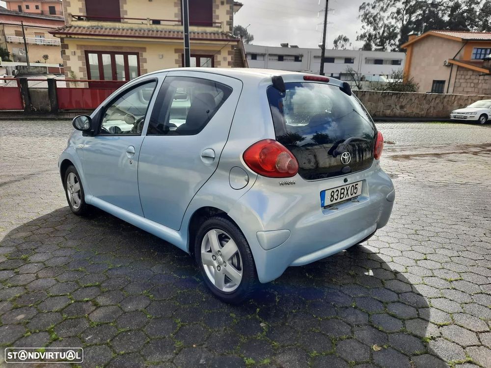 Toyota Aygo 1.0 Plus - 4
