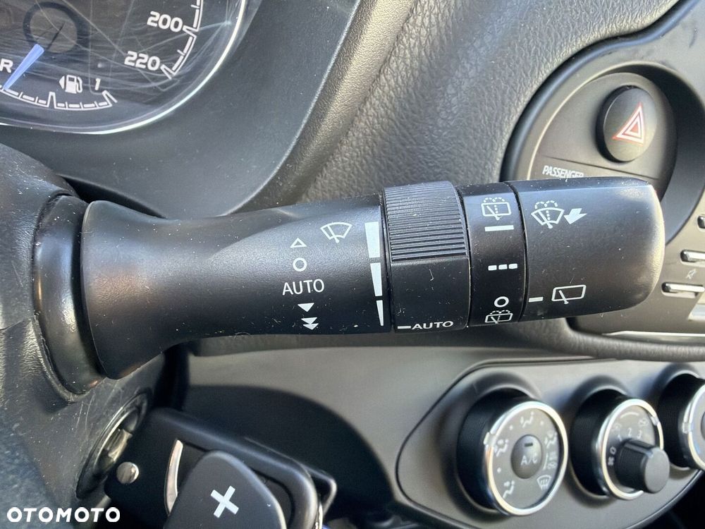 Toyota Yaris 1.5 Premium CVT - 16