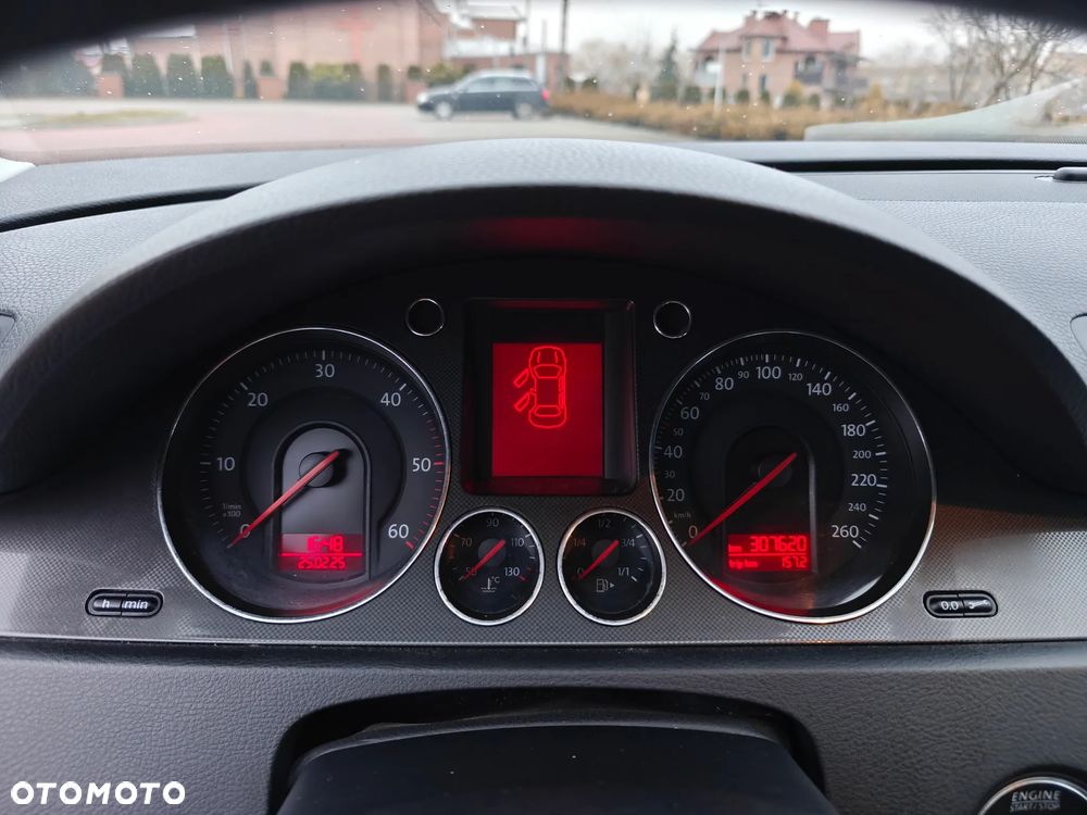 Volkswagen Passat 2.0 TDI DPF Comfortline DSG - 19