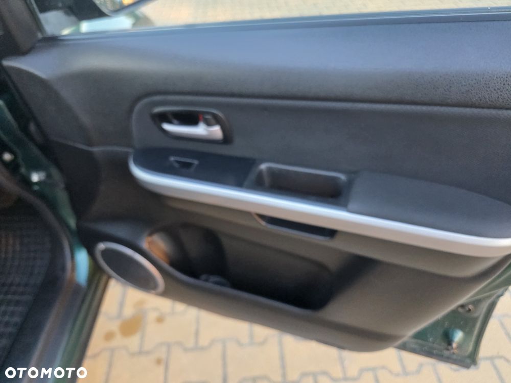 Suzuki Grand Vitara - 16