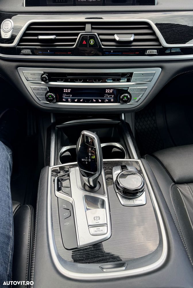 BMW Seria 7 - 16