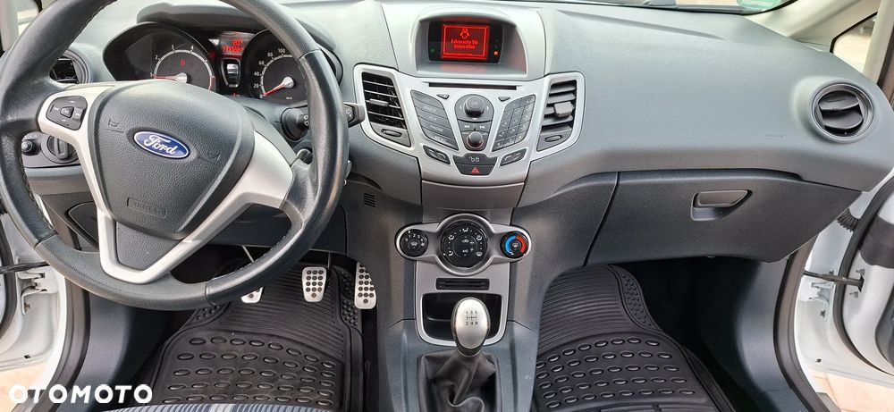 Ford Fiesta 1.25 Champions Edition - 18