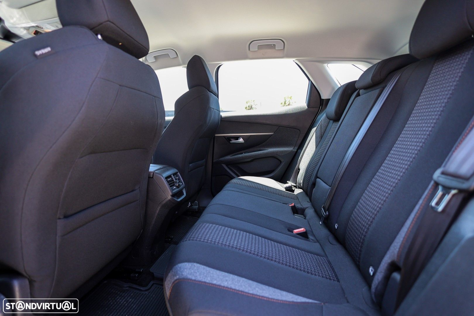 Peugeot 3008 1.5 BlueHDi Active - 38
