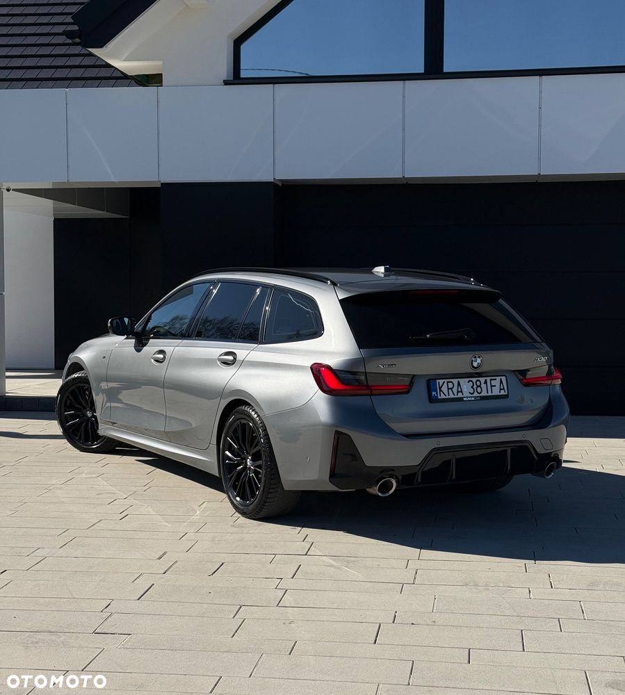 BMW Seria 3 330i xDrive M Sport - 10