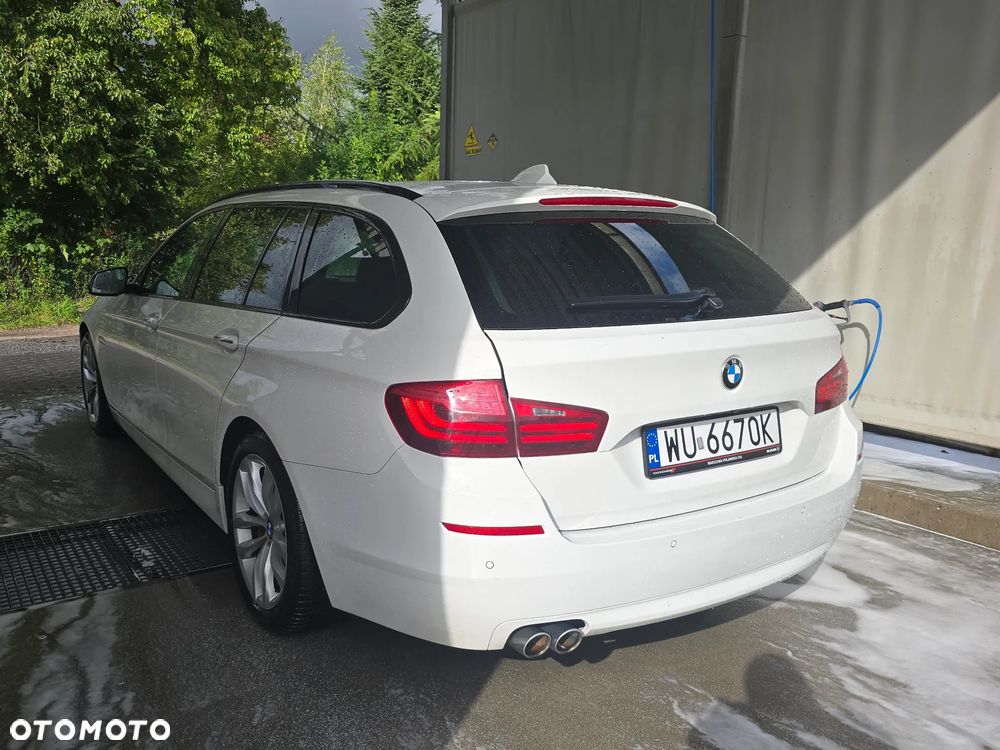 BMW Seria 5 520d xDrive - 9