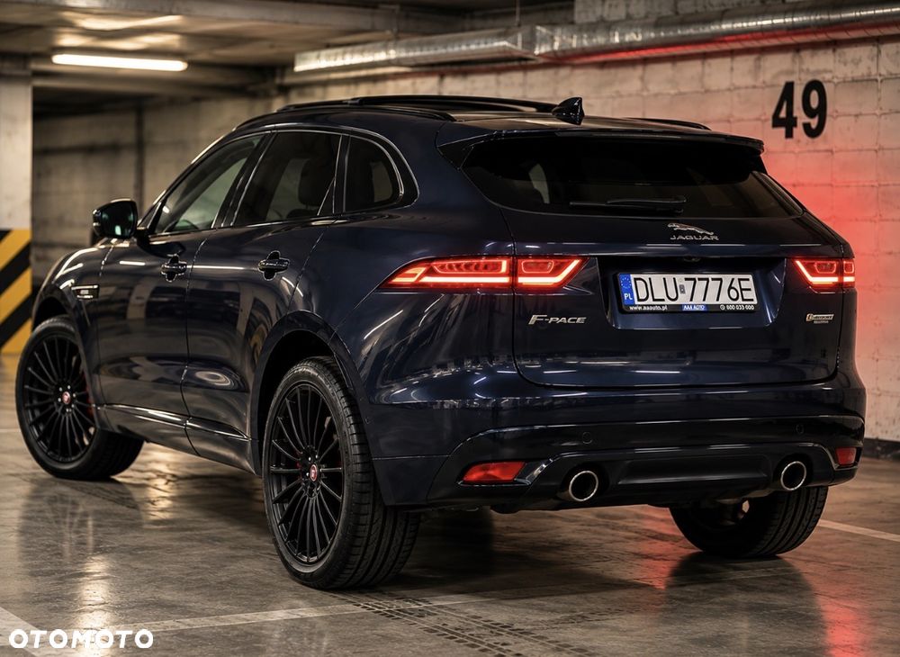 Jaguar F-Pace 2.0 i4D AWD R-Sport - 2