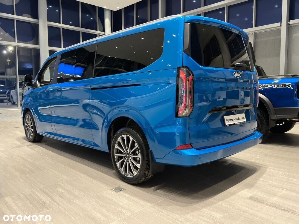 Ford Tourneo Custom - 5