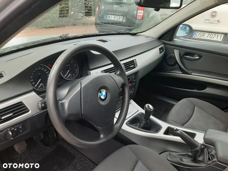 BMW Seria 3 325i - 8