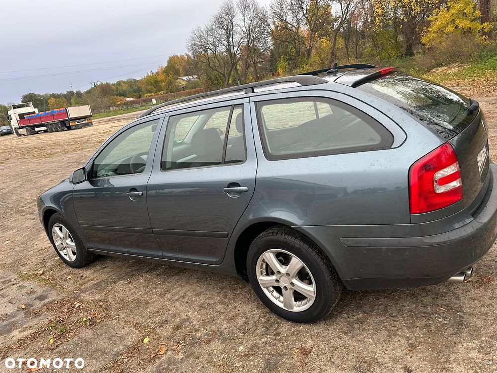 Skoda Octavia 2.0 FSI Ambiente - 10