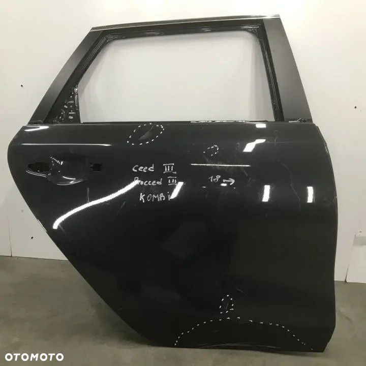 DRZWI KIA CEED PROCEED CD III 3 KOMBI 18- PRAWY TYŁ PRAWE TYLNE