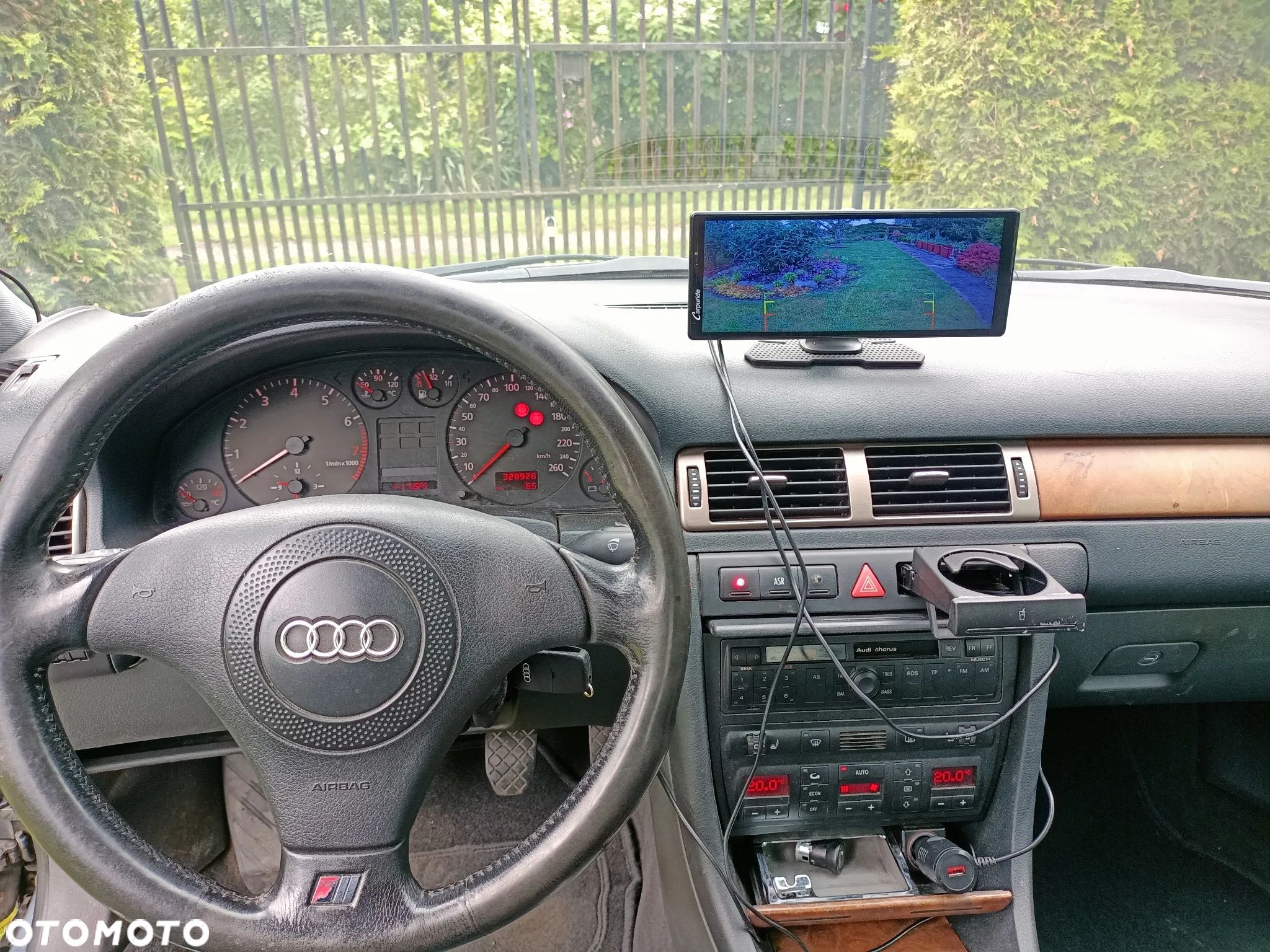 Audi A6 Avant 2.4 - 1