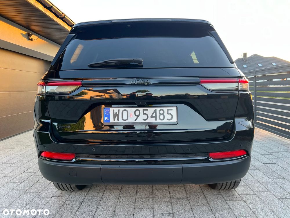 Jeep Grand Cherokee - 13