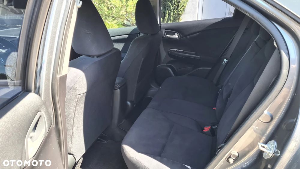 Honda Civic 1.8 Executive NAVI i-SHIFT - 10
