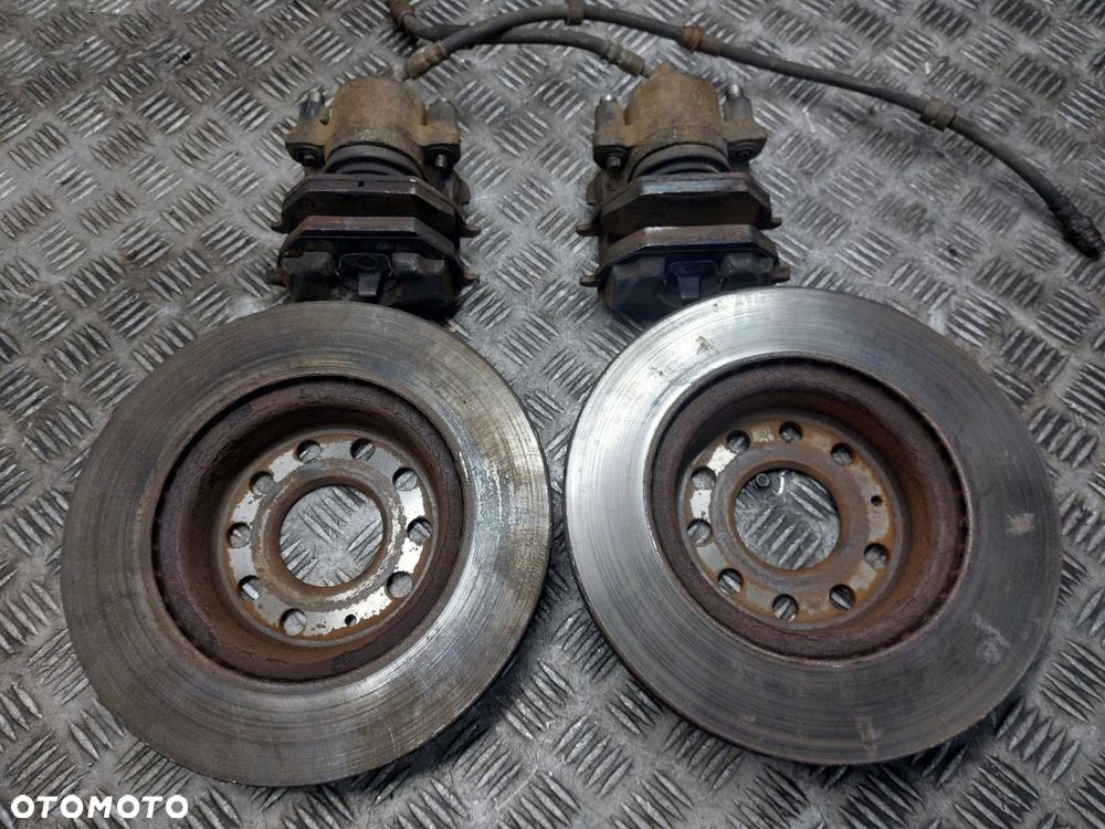 TARCZE HAMULCOWE PRZÓD + KLOCKI + ZACISKI VOLKSWAGEN GOLF V 1.9 TDI - 2