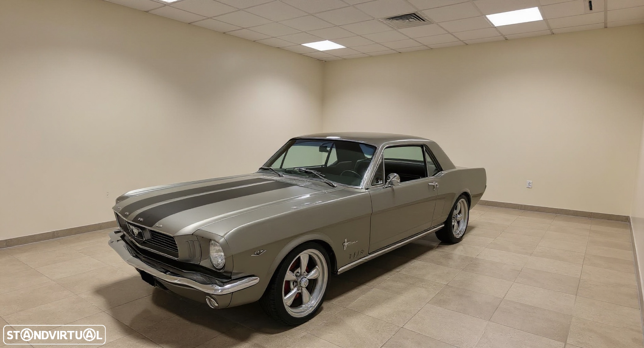 Ford Mustang - 4