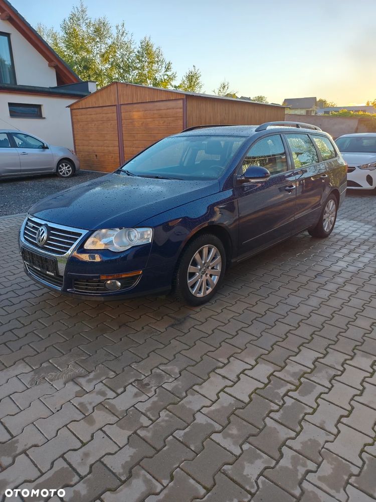 Volkswagen Passat - 4