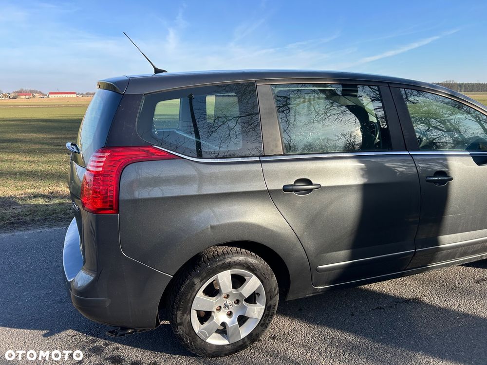 Peugeot 5008 - 11
