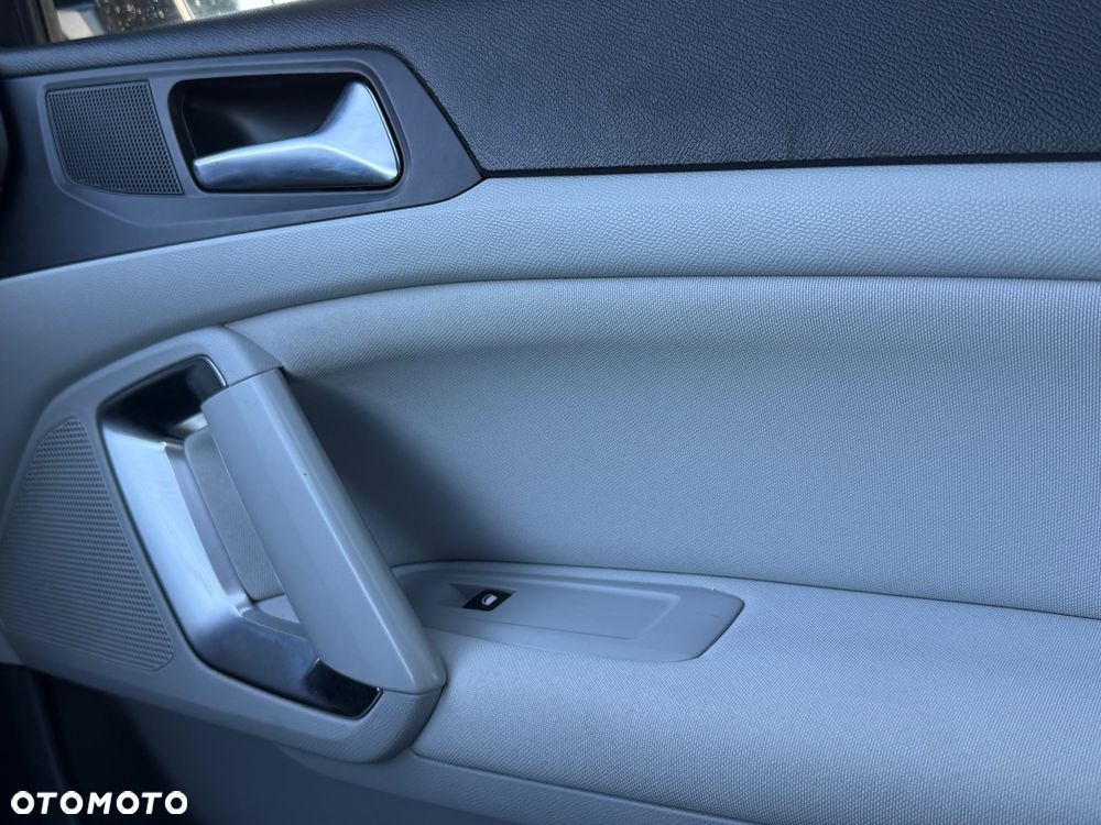 Peugeot 308 1.6 e-HDi Allure S&S - 28